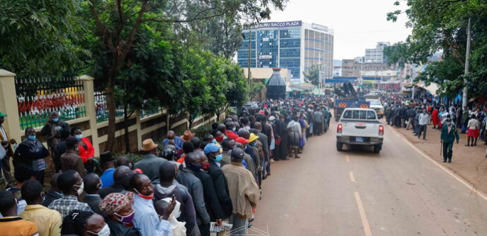 Kenyans queuing for jobs.